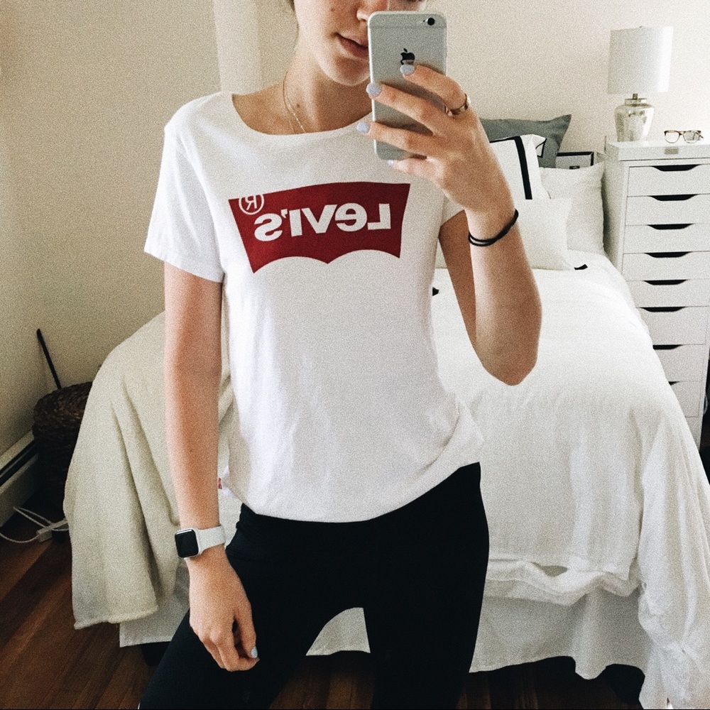 Levi’s Logo Perfect Tee Shirt